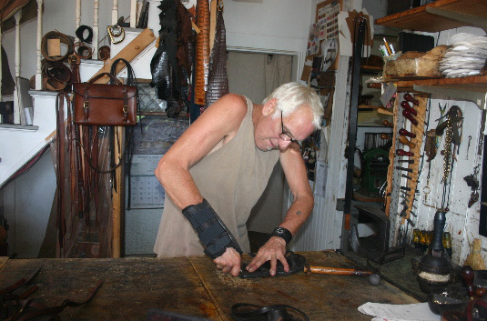 am Provincetown ~ Shopping: Victor Powell's Workshop